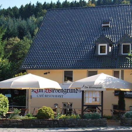 Waldhotel Im Wiesengrund Hürtgenwald Екстериор снимка